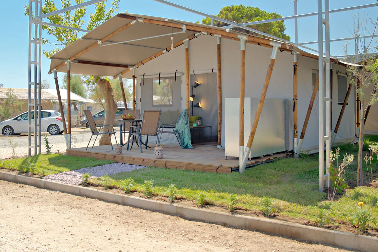 Camping Armenistis bungalow glamping