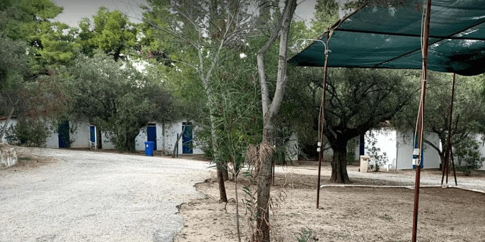 Κάμπινγκ στο Τολό. Camping Sunset Book Online