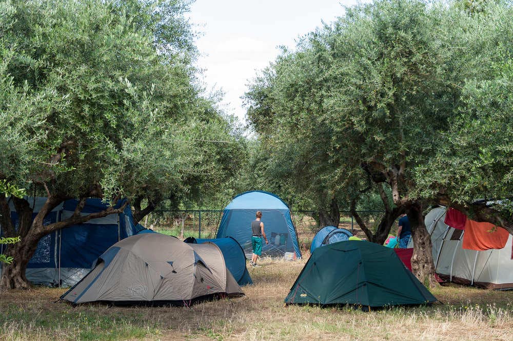 Κάμπινγκ γυθειο με ενοικιαζομενα δωματια
