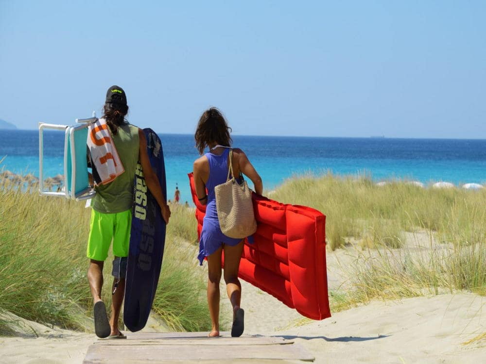 camping με δωματια στην πελοποννησο. Bungalows με διπλό κρεβάτι. ελαφονησος λακωνια διαμονή. Κλείσε Online τις διακοπές σου.