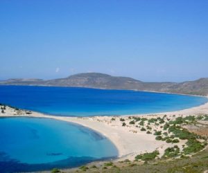Καλαμάτα Ελαφόνησος απόσταση. Οργανωμένο Κάμπινγκ Σίμος Ελαφόνησος. Elafonisos NATURA 2000.