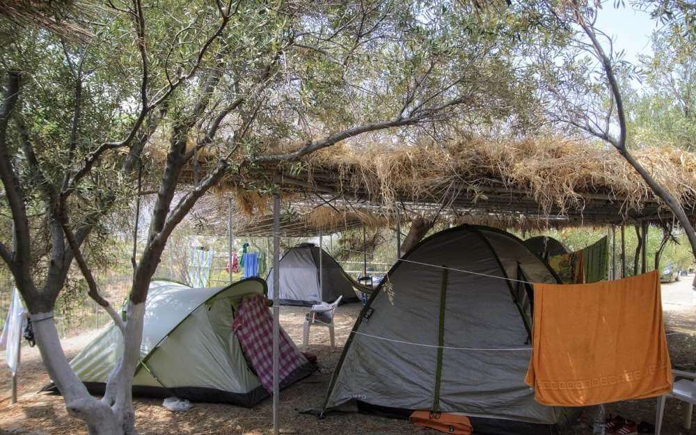 Κάμπινγκ Καστάνης στην Αμοργό. Οργανωμένο κάμπινγκ