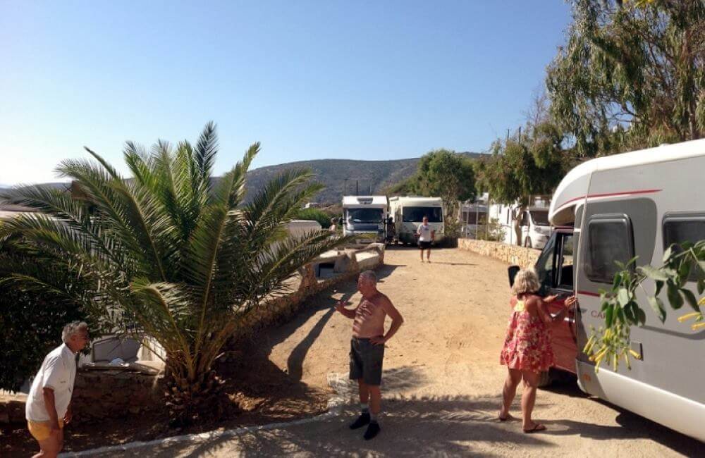 Κάμπινγκ Καστάνης στην Αμοργό. Οργανωμένο κάμπινγκ