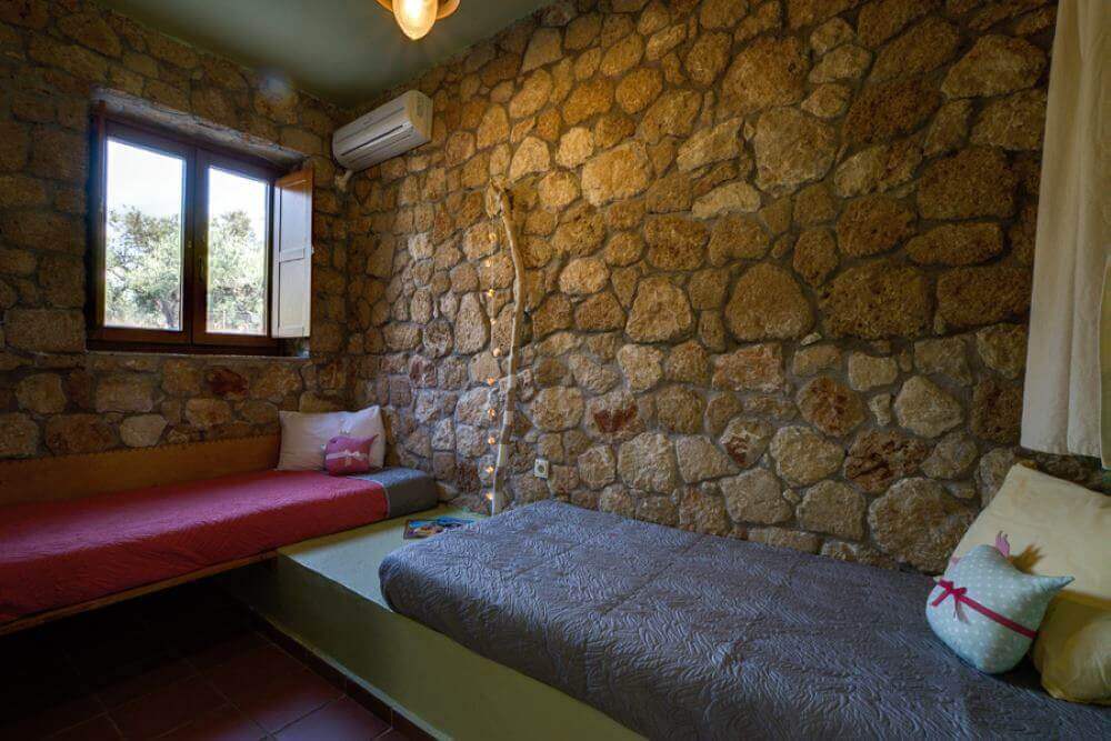 Διαμονη πελοποννησο μαραθοπολη airbnb. agrokthma agrikies