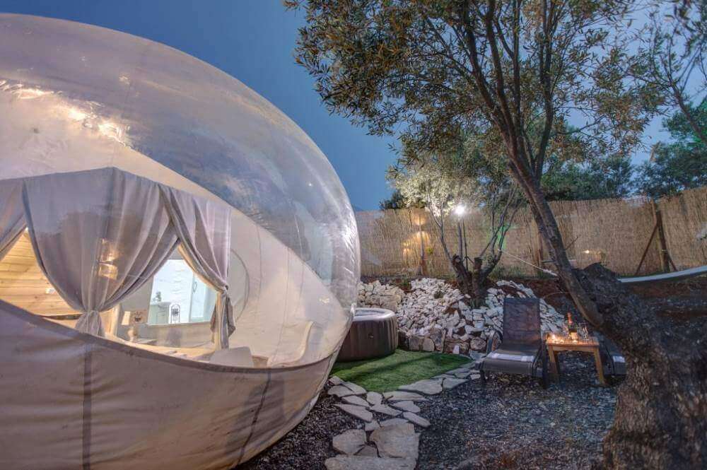 Διαμονή σε glamping Χαλκιδική με πρωινό, υδρομασάζ και τζακούζι.