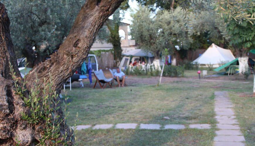 Σκηνή, τροχόσπιτο ή αυτκινούμενο. Χώροι και δραστηριότητες για παιδιά στην διαμονή Ραχεσ φθιωτιδασ παραλια. Κάμπινγκ δίπλα στην θάλασσα. Ιδανικό για παιδιά Camping λαμια.