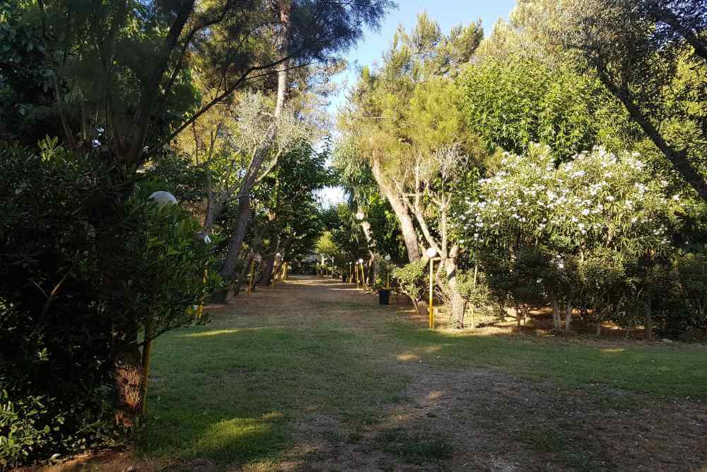 Glamping peloponisos. Με κοινόχρηστο μπάνιο, μίνι μάρκετ και ταβέρνα. Πάνω στην θαλασσα