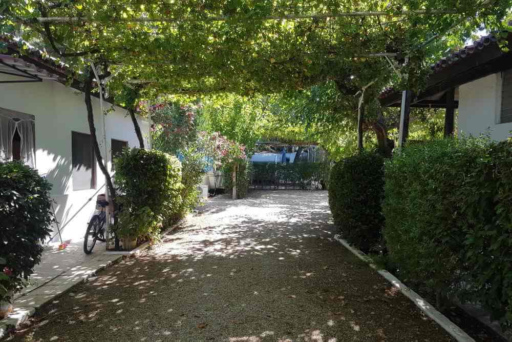 Campgrounds greece. Bungalows camping. Roadtrip peloponnese