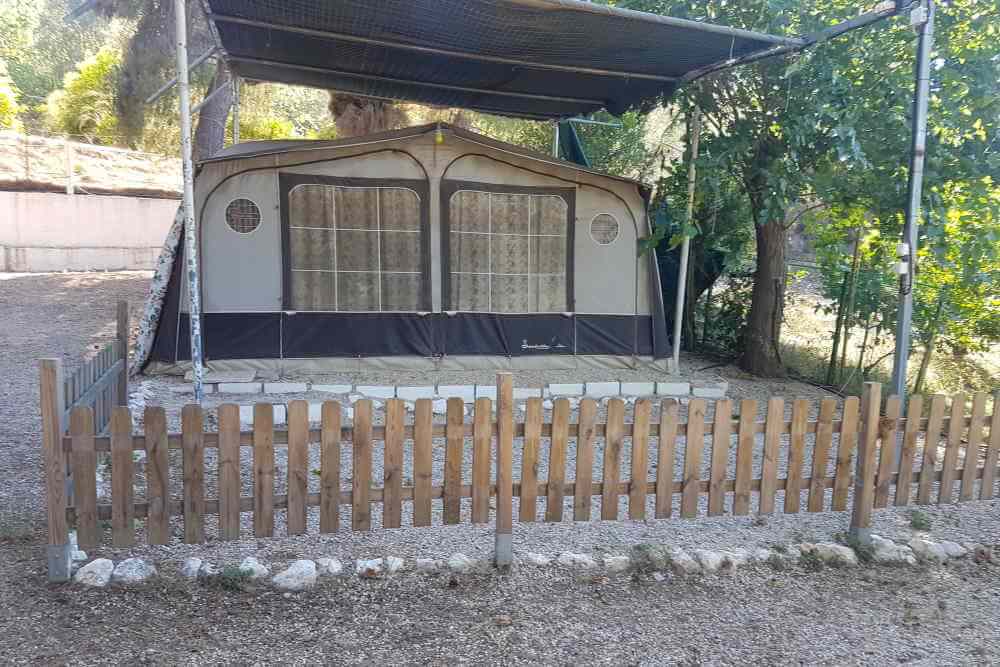 Καμπινγκ τολο πελοποννησος τιμες. Ευρύχωρες θέσεις και άνετες, με σκιά