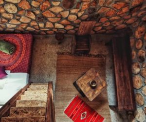 Cordwood Bungalows 5 Bungalows για οικογένεια με παιδιά διακοπές στη φύση πάνω στη θάλασσα διακοπεσ με παιδια διπλα στη θαλασσα. Μπάνγκαλοου με σοφίτα