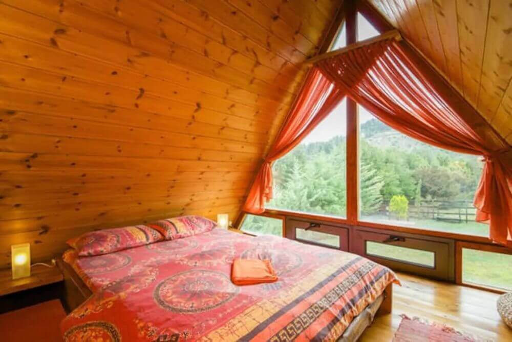 Kalyvas guesthouse τζουμερκα κτιστάδες Ξενώνας καλύβας τζουμέρκα σαλέ με ξύλο