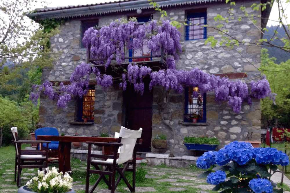 Marina’s stone cottage κτιστάδες τζουμέρκα