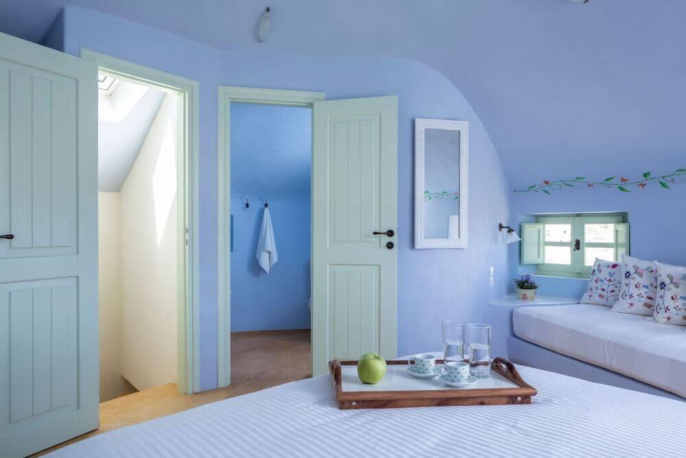 summer vacation greece. santorini holidays with private pool