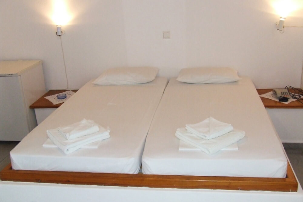 Bungalows surfing beach paros.bungalows greece.bungalows to rent near me.Organised campsites greece