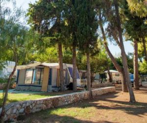 camping bekas.Κάμπινγκ δίπλα στη θάλασσα.αρχαια επιδαυροσ διαμονη