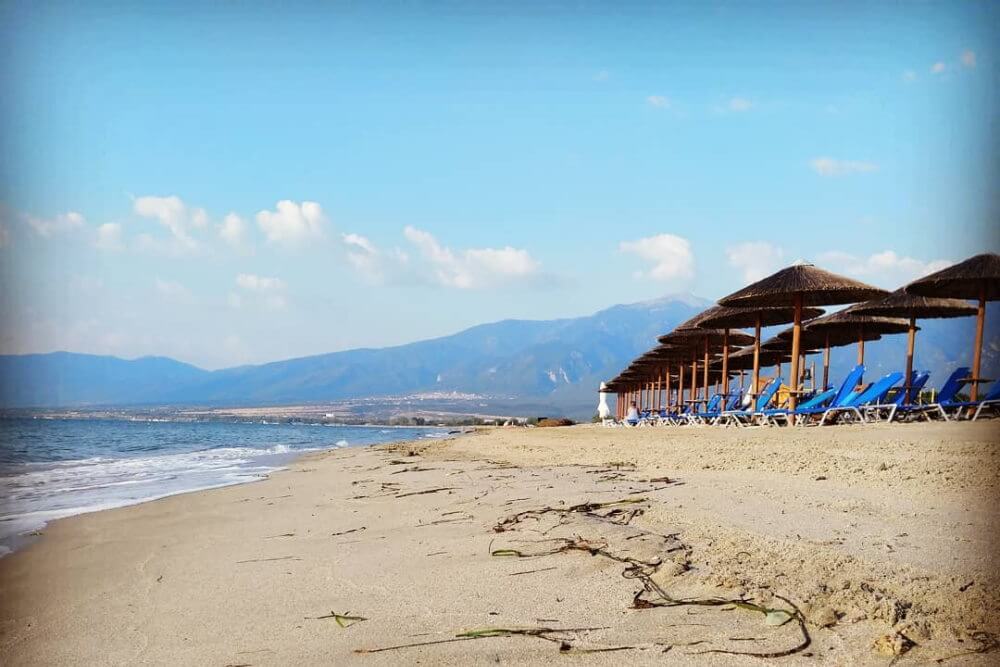 Camping gold beach . Organised campsites greece.bungalows greece