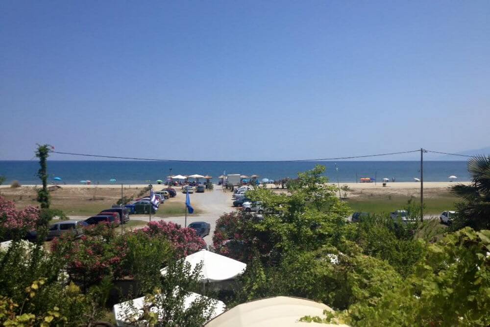 Camping with rooms by the beach.Camping gold beach.