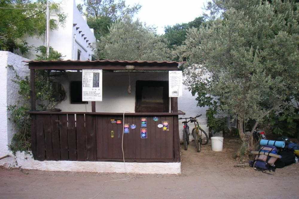 Camping with rooms by the beach. Family vacation in campsite.